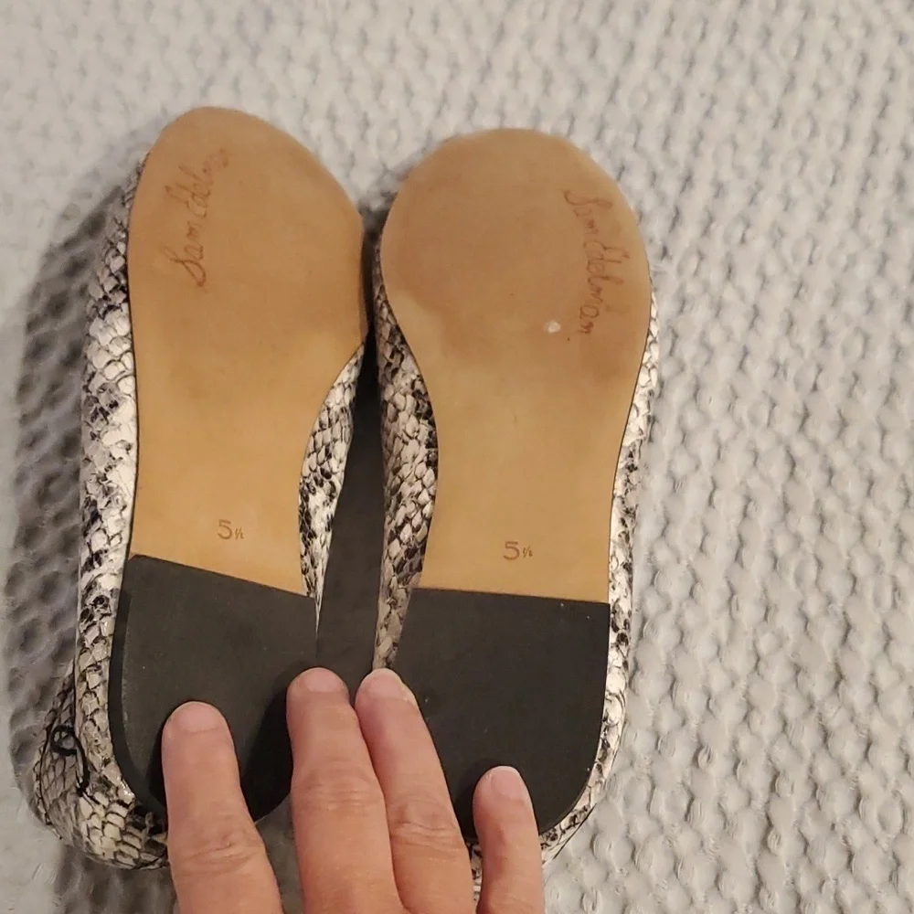 Sam Edelman Snake Skin Felicia Flats Size 5.5 (#5)